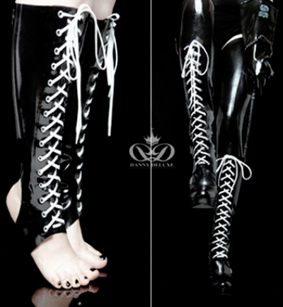 Latex Gamaschen mit Schnuerung